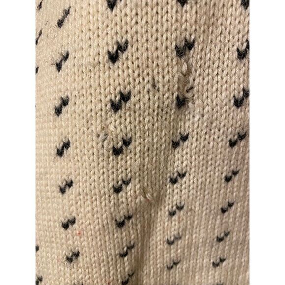 Voss Knit Men’s Pullover Sweater 100% Pure Virgin Wool Made in Norway Slight Fla - Picture 14 of 16